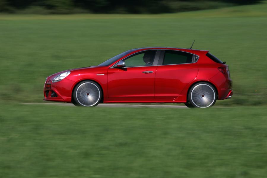  Alfa Romeo Giulietta by Novitec Rosso (940) 2011 года  (фото 14 из 21)